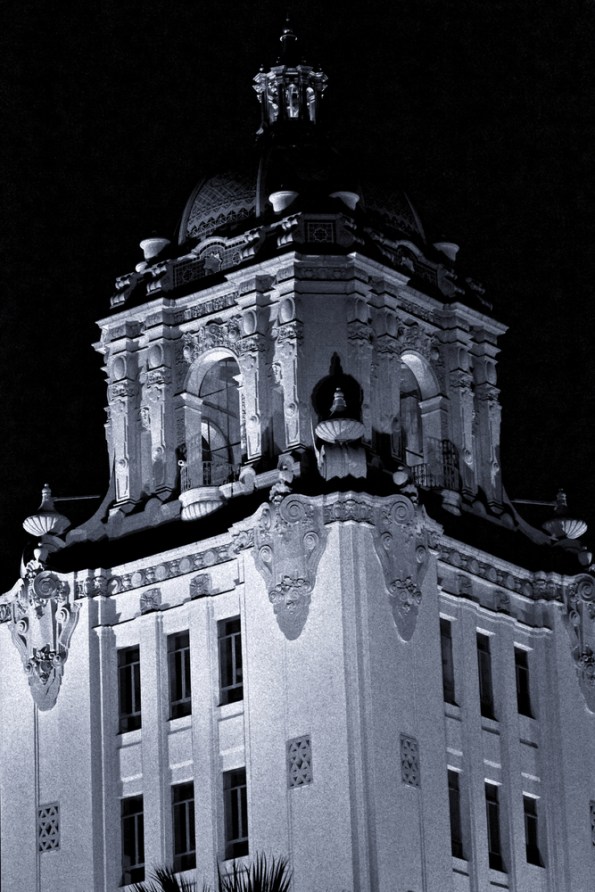 7d_25262bh_at_night_dxo