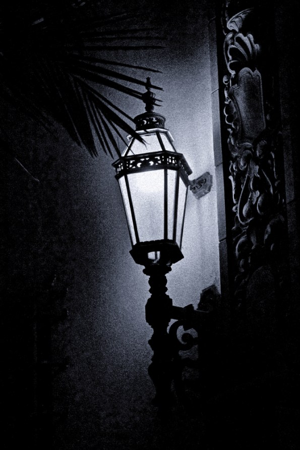 7d_25315bh_at_night_dxo